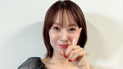 鈴木亜美 4歳長女が豪快にピザを頬張る姿に「食べっぷりもママ似ですね」と反響！湘南の海を前にカメラ目線でお揃いポーズ「キャワワ過ぎる 眼福」