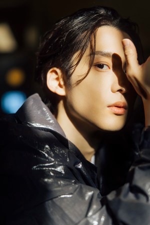 俳優・田村心 肉体美あふれる先行カット解禁 10周年記念フォトエッセイ『Shin Tamura』発売決定！