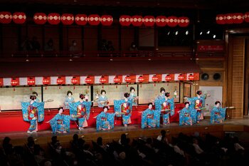 祇園甲部の芸妓舞妓の公演　令和八年 第百五十二回公演「都をどり」 演題『寛永行幸都華麗(かんえいぎょうこうみやこのはなやぎ)』