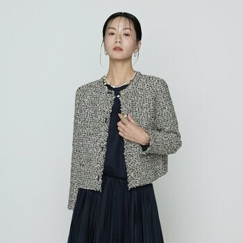 尾州で生まれた“セレモニーツイード”が新登場「K.T KIYOKO TAKASE」4種の意匠糸で織り上げた、上品で華やぐノーカラージャケット