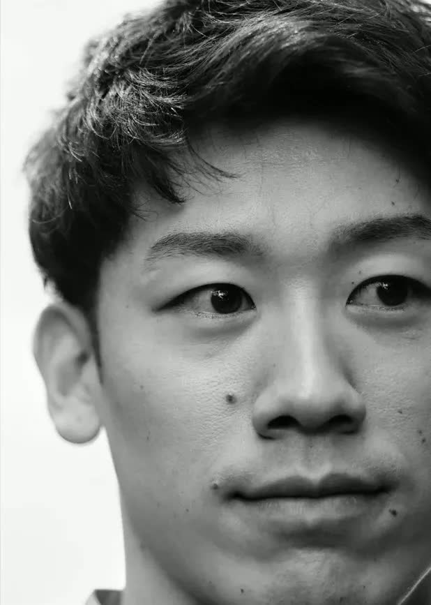 石川祐希 初のオフィシャルブック発売！「初めて挑戦した髪型や衣装で