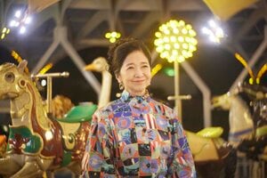 宮崎美子「ベルサイユのような場所があれば、心の平穏を保つことができる」魔法のワイン、ついにラストオーダー『介護スナックベルサイユ』 