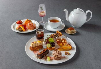 こがさかベイク、秋のアフタヌーンティー。お菓子と和紅茶を少しずつ。