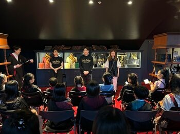 キッザニア プロフェッショナル会員のこども記者15名が舞台『ハリー・ポッターと呪いの子』を取材！