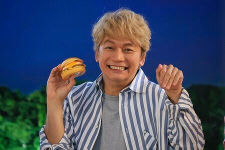 香取慎吾 “同期”との共演に「夢が叶った！」マクドナルドの思い出は仲間とハンバーガーを取り合いながら「ひとりで15個くらい食べました」