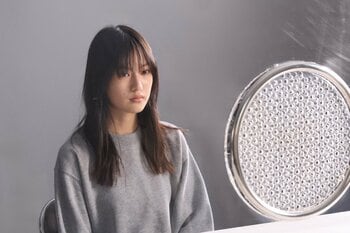 恒松祐里が第2話に出演！年の離れた資産家夫を銃殺した容疑をかけられる若妻役「最後まで目を離さず見ていただきたいです」『最後の鑑定人』