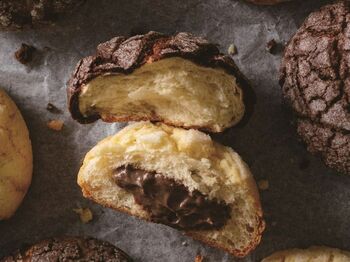 GODIVAのベーカリー「ゴディパン」から満を持して「メロンパン」登場！たっぷりチョコカスタードの冷たいメロンパン発売