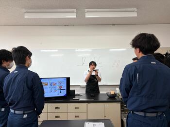 【事後レポート】富山県立氷見高等学校にて『良い包丁の選び方・正しい包丁の研ぎ方』 特別講習を開催