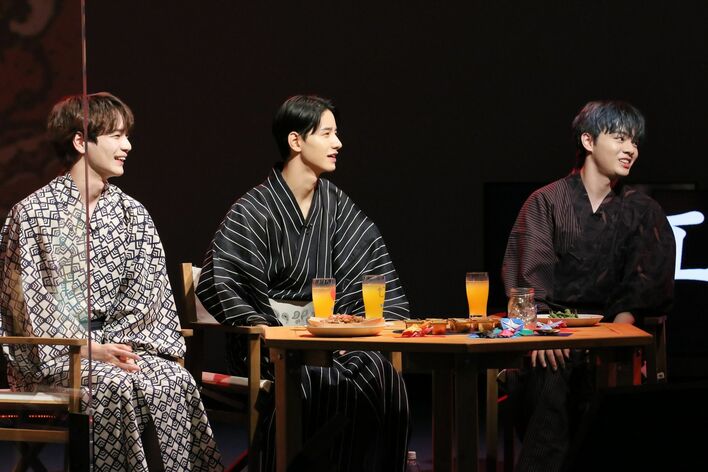 JO1佐藤・鶴房・豆原、“エヴァ”に興味津々！「使徒って何ですか」の質問に、かまいたち山内の答えは？
