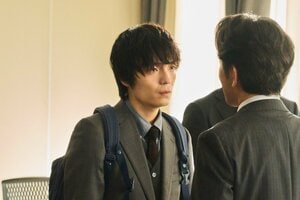 【場面写真追加】少女を誘拐した男が逮捕される！事件発覚時から様子のおかしい鴨居（岡山天音）の過去が明かされ…『さよならノワール』第9話予告