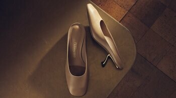 【FERRAGAMO】2026年最新シューズコレクションにフォーカスした、"STEP INTO FORTUNE" ポップアップストアを伊勢丹新宿店、阪急うめだ本店にて開催