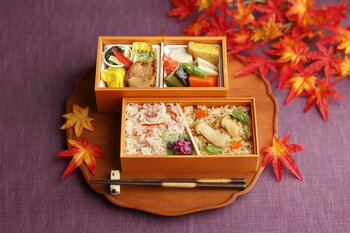 なだ万「松茸御飯と蟹御飯の二段重」9/19(金)より期間限定販売