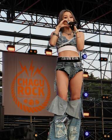 倖田來未 美ボディー際立つライブ衣装姿を大量公開し「攻め攻め
