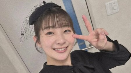 足立梨花 ミニスカ＆ロングブーツの最強コーデで“久々のオシャレ”を満喫！スラリと伸びる美脚ショットに「スタイル抜群」と反響
