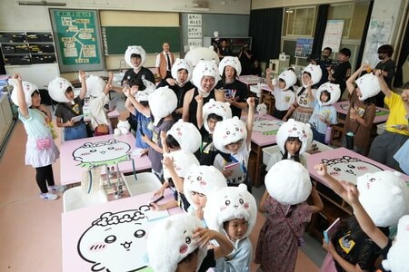 『映画ちいかわ 人魚の島のひみつ』✕『新しいカギ』初コラボレーション！カギメンバー＆児童がちいかわに大変身！？『新しいカギ』