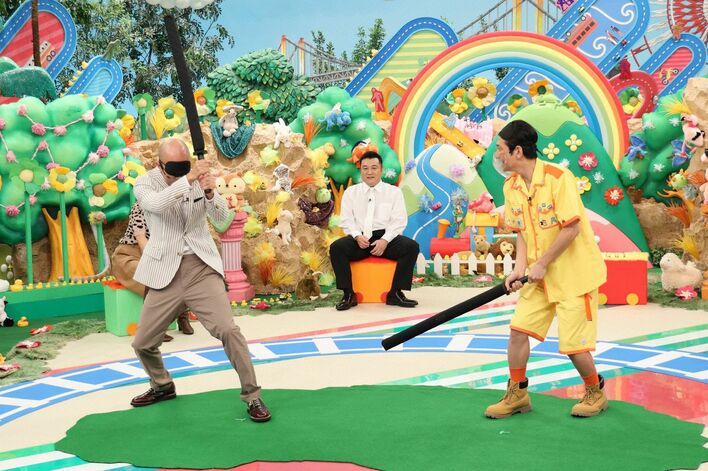 真剣勝負のはずが、小峠だけが目隠し…！？『おバカワいい映像バトル』第4弾放送！！