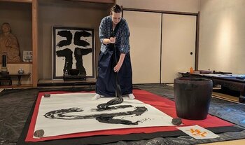 【日本文化の真髄を世界へ】 “ごっこ” ではない本格的な書道・精神文化体験を提供する「Treasure Japan」が2026年6月始動。都内大手ホテルへの導入も