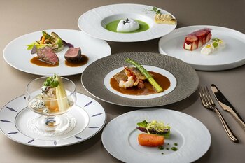 キャビアやフォワグラ、黒トリュフが春を感じる厳選食材コースの贅沢なアクセントに。「春を彩る食材と世界三大珍味を味わえるコース」を2026年3月1日(日)より提供開始