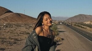 みちょぱ 美スタイル際立つショットで27歳誕生日報告！笑顔からクールなポージング披露で「ずーっと憧れの人」「永遠に最高の推し」