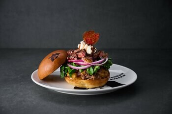 SHOGUN BURGER麻布台ヒルズ店 「ヒルズ グルメバーガーグランプリ 2025」麻布台ヒルズグランプリ受賞！