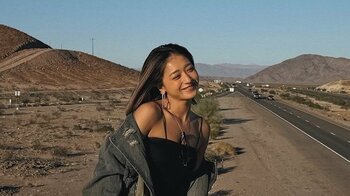 みちょぱ 美スタイル際立つショットで27歳誕生日報告！笑顔からクールなポージング披露で「ずーっと憧れの人」「永遠に最高の推し」