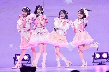 ≠ME初のアリーナツアー「喝采パレード」が開幕！新曲『ここでファーストキッス』など5曲を初披露