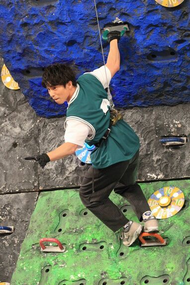 第2回「Mr.VS嵐」開催！クリフクライムで大野智VS相葉雅紀VS松本潤が超