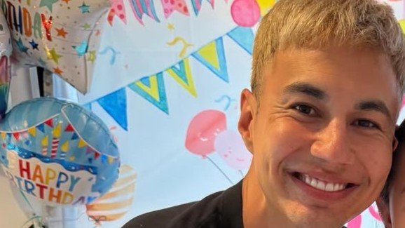 「美人さん！」4児の父・ユージ 11歳娘との“顔出し”ツーショット披露 家族でディズニーホテル宿泊報告に「良きパパ」「素敵！」
