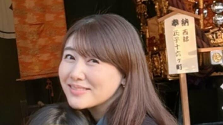 【写真7枚】安めぐみ 新年から幸せ溢れる親子3ショットを見る