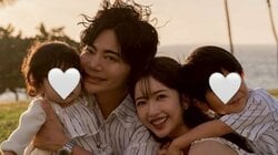 第3子妊娠中・舟山久美子 移住先シンガポールの新居を公開！大きな窓が目を引くリビング＆広々ベッドに寝転ぶ長男 バタバタな様子に「パワフルすぎ！笑」