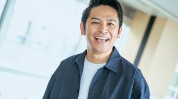 【オヤジンセイ】岡田圭右が語る『脳ベルSHOW』の魅力は「テレビが元気だった時代を思い起こさせる多彩な面白さ」