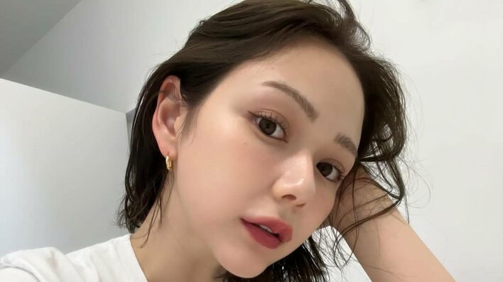 「ギャップ半端ない」村重杏奈 “豪華”な手料理でおもてなし！LE SSERAFIM・SAKURA＆ミチとの女子会に「どれも美味しそう」