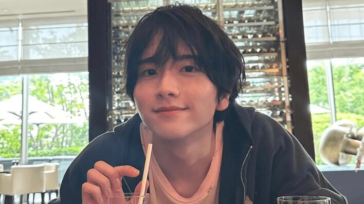 【画像5枚】「これは恋」「心臓えぐられた」板垣李光人のかわいいとセクシーのギャップショットを見る