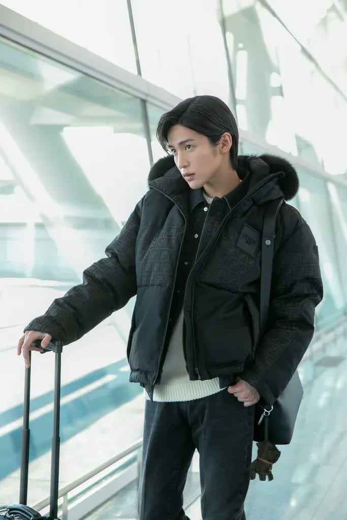 ご先約者様　モンクレール　エンポリオアルマーニ　FENDI ノースフェイス 目黒 蓮さんがミラノへ出発！「フェンディ」2025-26年秋冬 ウィメンズ