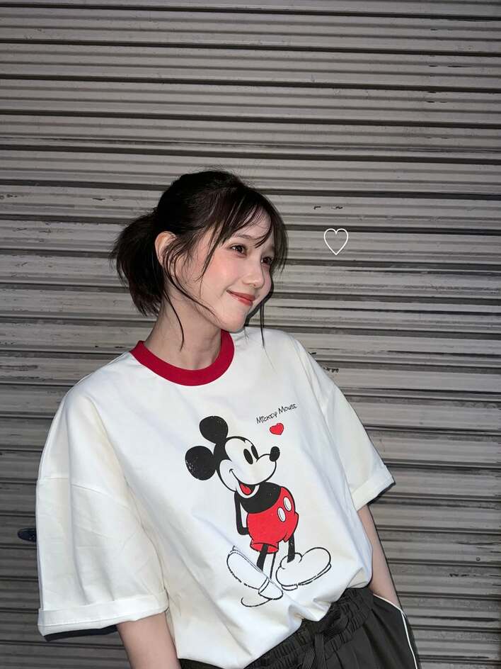 可愛いの渋滞」本田翼 ミッキーのTシャツ着た私服コーデ披露！メガネ跡