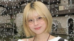 NiziU・RIKU メンバーとの箱根旅行ショットを公開！変装なしでロマンスカーに乗る姿やガラスのアーチでの自撮りショットに「みんな楽しそう」「仲の良さが伝わってくる」