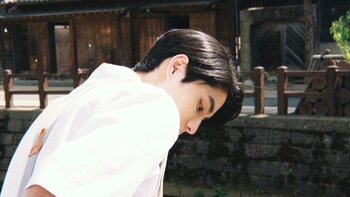 「夫婦の、絆が深まりました。」本田響矢 貴重な“ウインク”オフショットにファン歓喜 ドラマ『波うららかに、めおと日和』