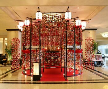 【日本三大つるし飾りと共演】1万個の飾りがゆれる「雛のつるし飾り」