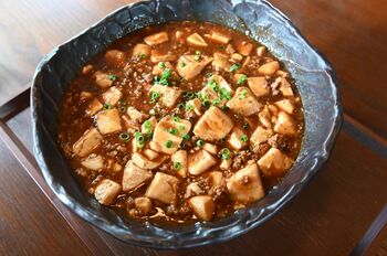 『あたりのキッチン！』第4話に登場「ピリ辛麻婆豆腐」を紹介