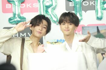 中島颯太 24歳の誕生日に八木勇征がケーキのサプライズ！「FANTASTICSのみんなと一緒に夢を叶えていきたい」