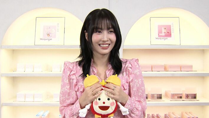 TWICE・MOMO メンバー全員が大好きな日本食を明かす「競争です！遅れる