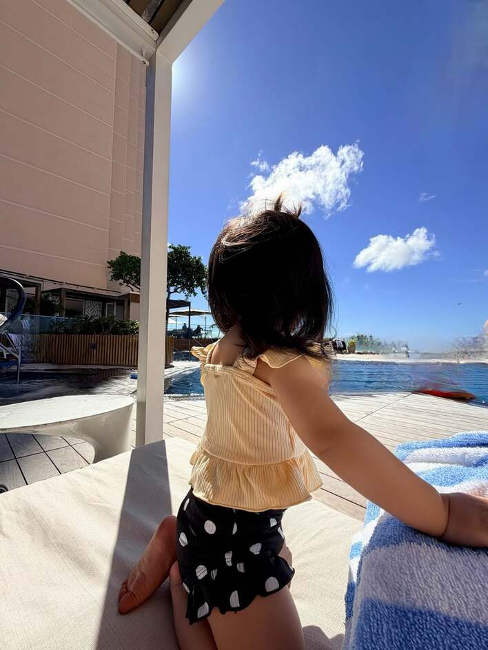 近藤千尋 夫ジャンポケ・太田＆娘たちとハワイ旅行を満喫！おそろいの