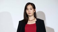 「5枚目の写真が可愛い」前田敦子 鮮やかな赤ワンピース姿を披露！赤と黒のコーデに「抜群に美しい」とファンから絶賛の声
