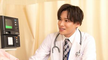 “天才医師”千賀健永がキスをして…独特すぎる「千賀劇場」に賛否！