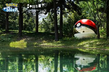 NOT A HOTEL、ポケモン30周年、『Pokemon Sleep』3周年を記念した「Poke Ball-Themed Hotel（モンスターボール型ホテル）」を北海道・苫小牧にオープン