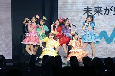 FRUITS ZIPPERが“NEW KAWAII”パフォーマンスで観客を魅了！初