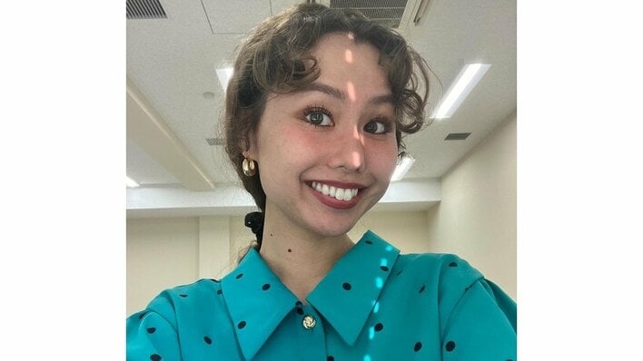 「成長にびっくり」peco 7歳息子との2ショット公開！アメリカのディズニー満喫する様子やクリスマスコーデを着こなす姿に「ほんわかします」と反響