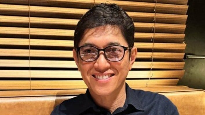 【画像8枚】「少々、照れました(笑)」薬丸裕英 “還暦小旅行”での家族写真を公開！5歳孫もそろってケーキでお祝いや仲良くゴルフ満喫などを見る