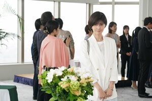 【場面写真追加】年齢も環境もまるで違う葵（内田有紀）と澄晴（寺西拓人） 2人はあるトラブルをきっかけに出会う…『ラストノート』第1話予告