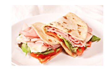 食物アレルギーの有無に関わらず、楽しく皆で同じ食事を食べる